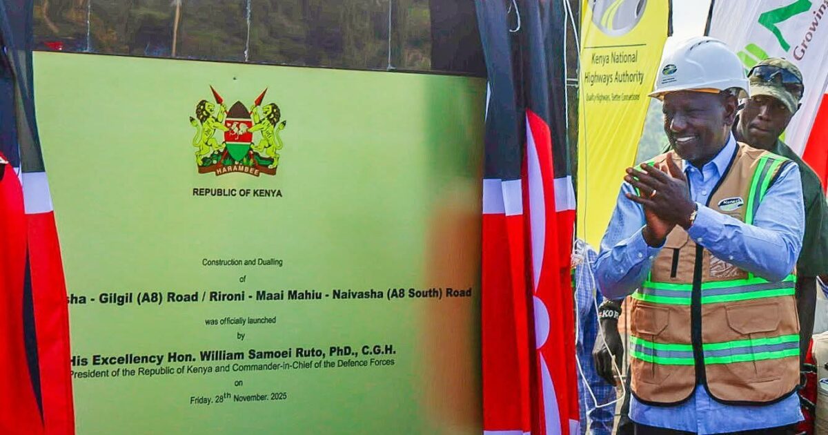 President William Ruto during the launch of the Rironi–Mau Summit Road project on November 28, 2025, a major infrastructure upgrade aimed at easing traffic congestion along the Nairobi–Nakuru highway.